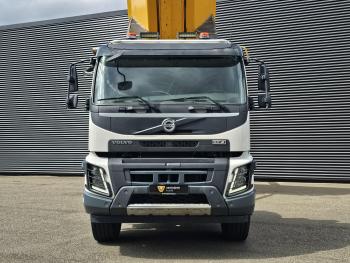 Volvo FMX 460 10x4 TIPPER / MINING
